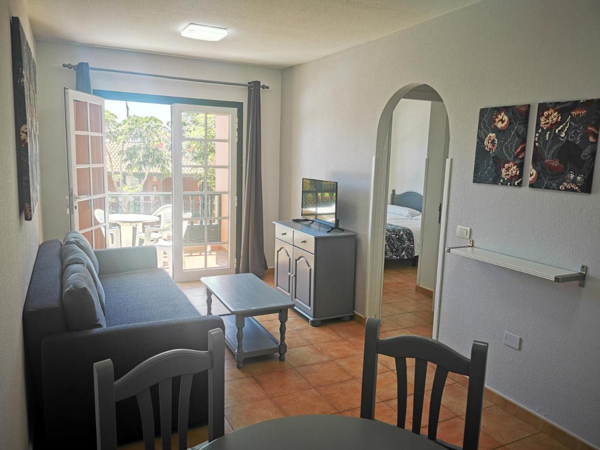 Apartamentos Oasis San Antonio Los Cancajos Bagian luar foto
