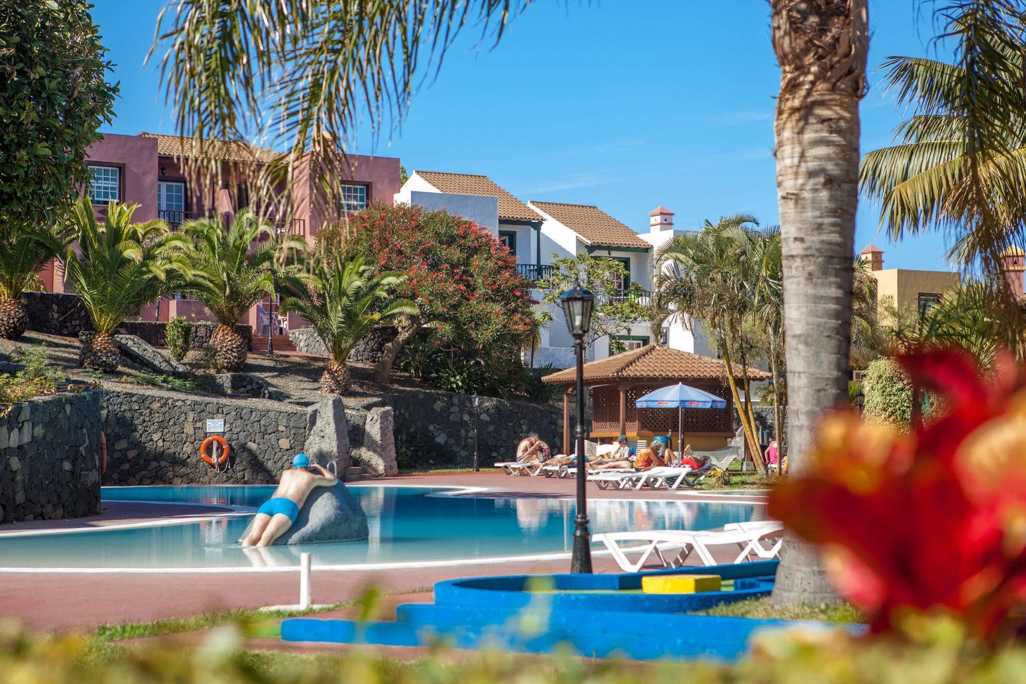 Apartamentos Oasis San Antonio Los Cancajos Bagian luar foto