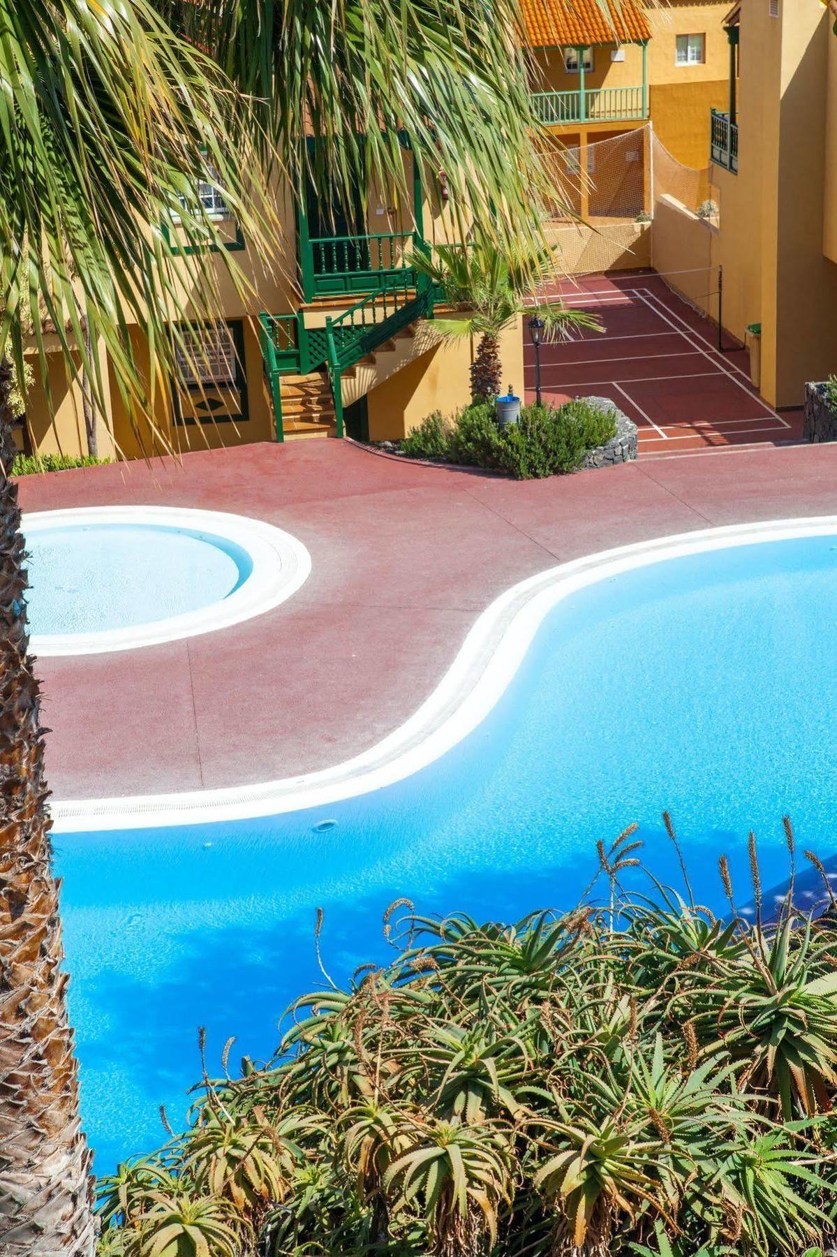 Apartamentos Oasis San Antonio Los Cancajos Bagian luar foto